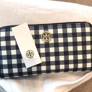 Tory Burch wallet